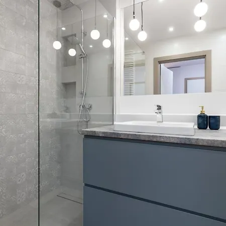 Lotte - Parking Podziemny, Osiedle Strzezone 아파트 *